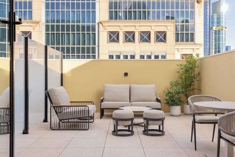 Hotel Indigo Melbourne Little Collins by IHG