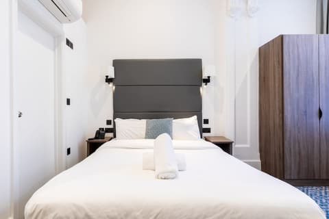 The J Hyde Park Hotel, Room