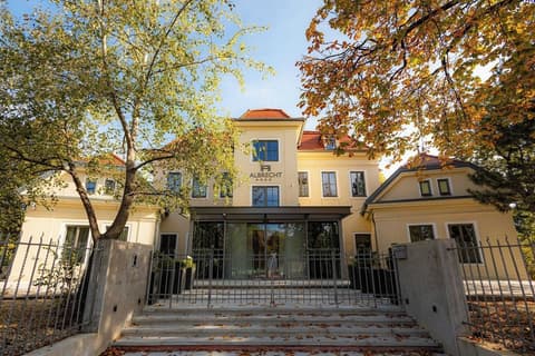 Hotel ALBRECHT, Exterior