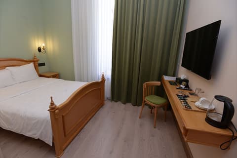 Old Avenue Hotel