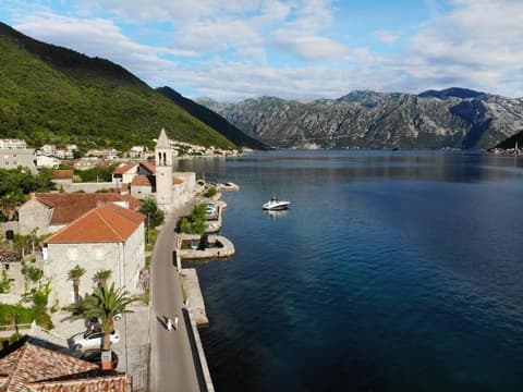 CASA DEL SOL ROZALIA, Miscellaneous