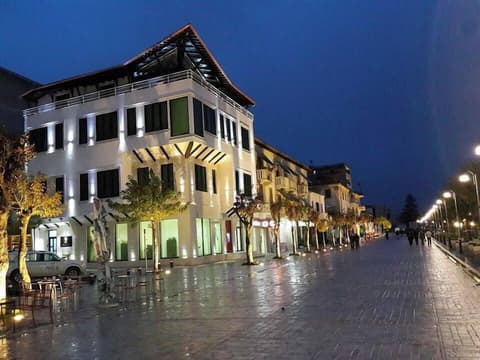 White City  Hotel & Restaurant