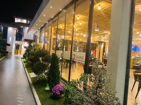 Hotel & Restaurant Grand White City