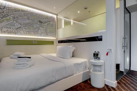 Hub By Premier Inn Edinburgh - Royal Mile, Room