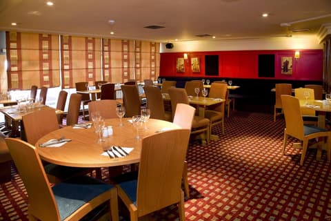 Premier Inn London Putney Bridge, Restaurant