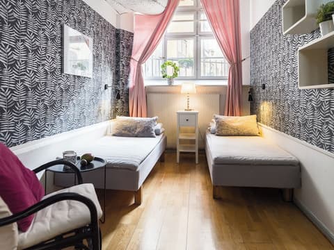 Castanea Old Town Hostel