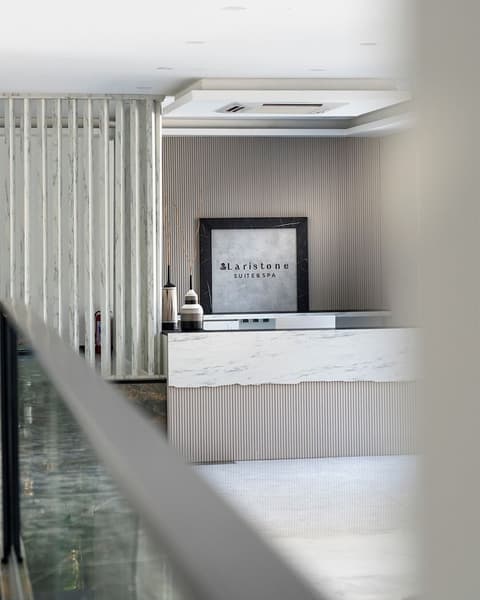 Laristone Suite Spa Hotel