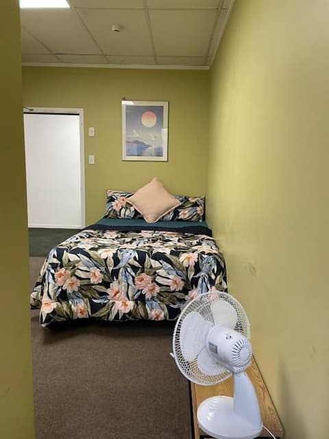 Silverfern Backpackers