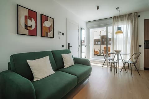 Via Monte Apartments by Olala Homes, Room