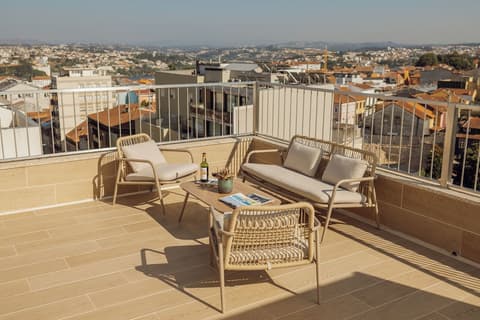 ABC HOTEL PORTO - CAMPANHÃ