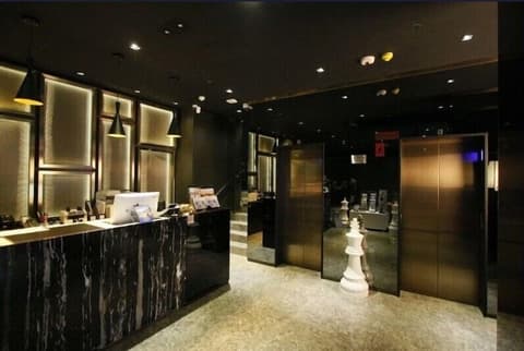 Noble Park Hotel, Reception