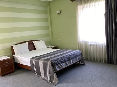 Mina Hotel