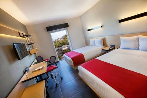 City Express Plus by Marriott Cabo San Lucas, Room