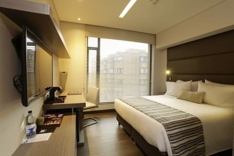 Bs Rosales Hotel And Suites