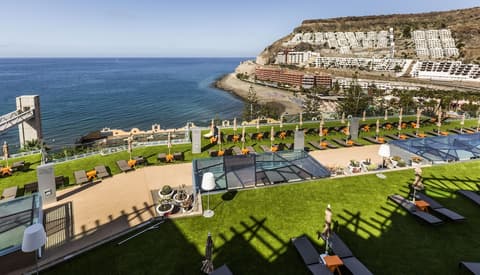 Hotel Riviera Vista, View from property