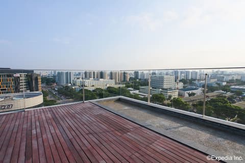 Aqueen Hotel Paya Lebar, Outdoor dining