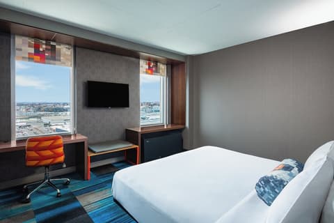 Aloft by Marriott, Boston Seaport District, Room