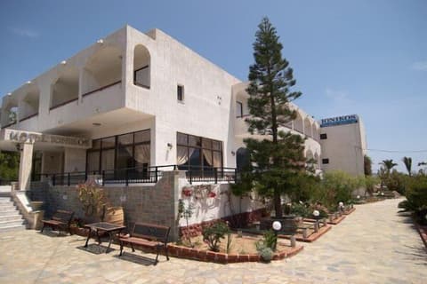 Ionikos Hotel, 