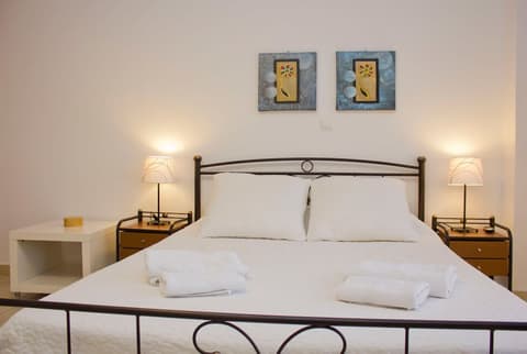 William's Houses, Room