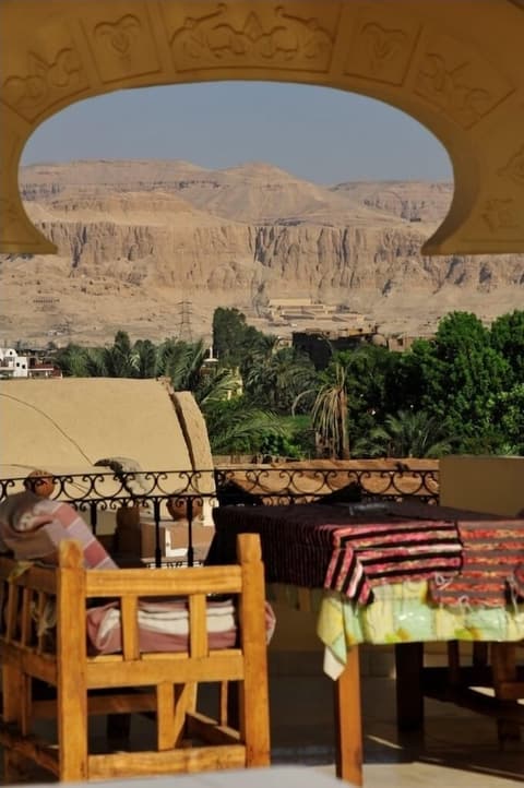 Alhambra Hotel, Balcony