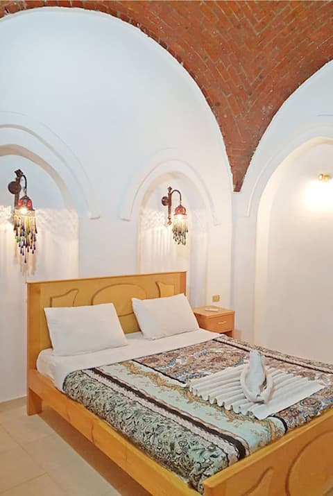 Hotel Sheherazade, Room