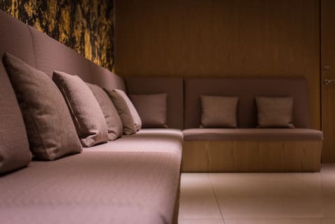 Green World Taipei Station