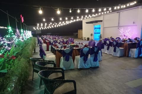 Hotel Tower Inn, Rooftop pool