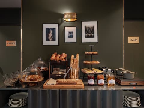 Bob Hotel, Breakfast buffet