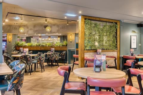 Premier Inn Glasgow Airport, Restaurant
