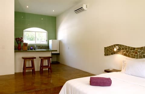 Hotel Rockaway, Room