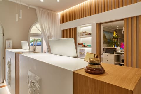 Grand Hotel Palladium, Reception