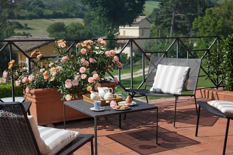 Albergo Villa Cristina, Exterior detail