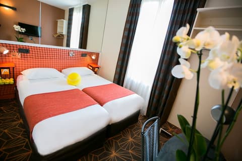 Hotel Olympic Paris Boulogne by Patrick Hayat