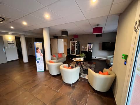 Brit Hotel Confort Montauban