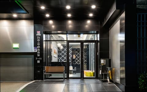 Taichung Saint Hotel, Interior entrance