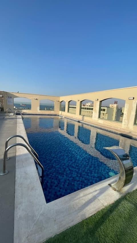 My Hotel RedSea, Swim-up bar