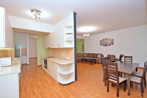 North Ave. Apartments by Luxe Group HH55