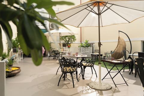 Broadway An Alivaa Collection Hotel, Restaurant