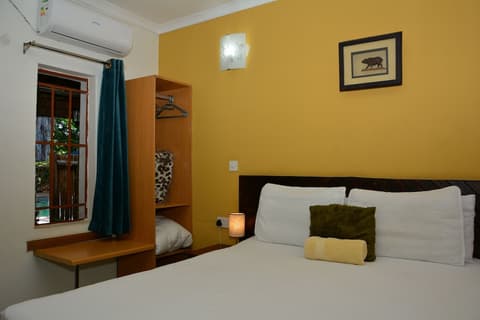 Three Tree Hotel, Room
