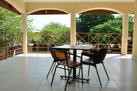 Three Tree Hotel, Terrace/patio