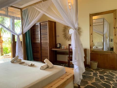 Tropical Sunset Boutique Hotel