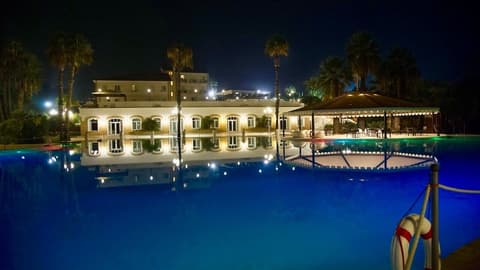 Hotel Kaos