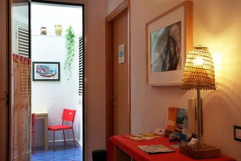 TerraSole Bakery B&B, Interior entrance