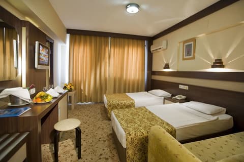 Lonicera World, Room