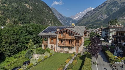 Hotel Les Montagnards, Front of property