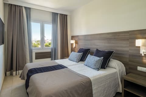 Cabot Tres Torres Apartamentos