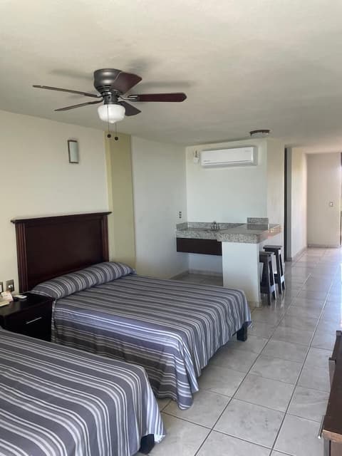 Hotel Las Jacarandas