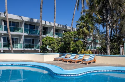 Hotel Las Jacarandas