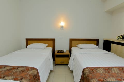 University Hotel Yogyakarta, Room