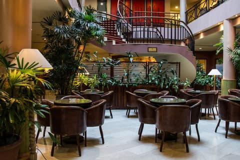 Hotel Memling, Lobby lounge